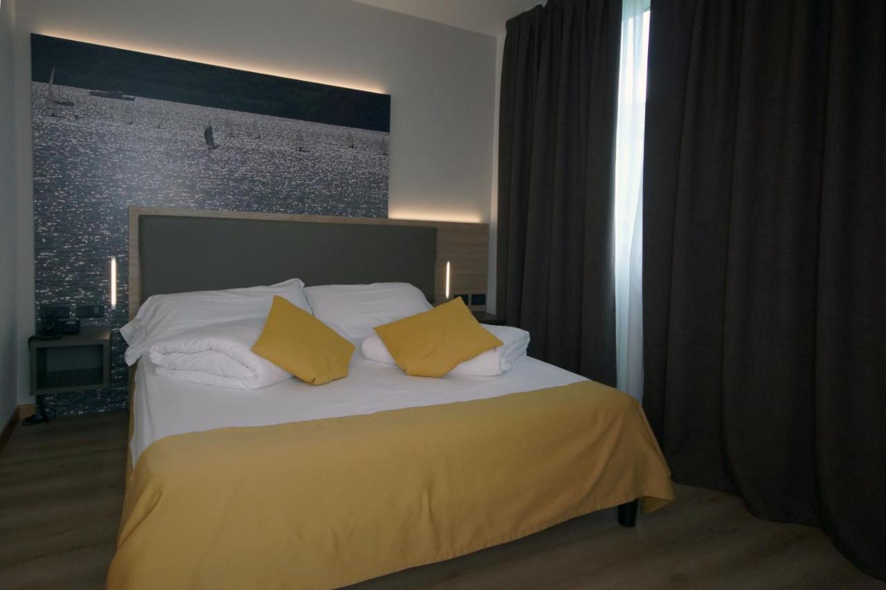 Ambassador Suite Hotel Рива дел Гарда Екстериор снимка