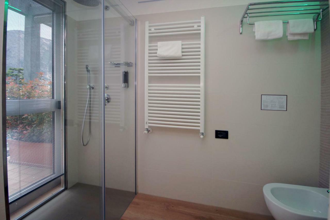 Ambassador Suite Hotel Рива дел Гарда Екстериор снимка